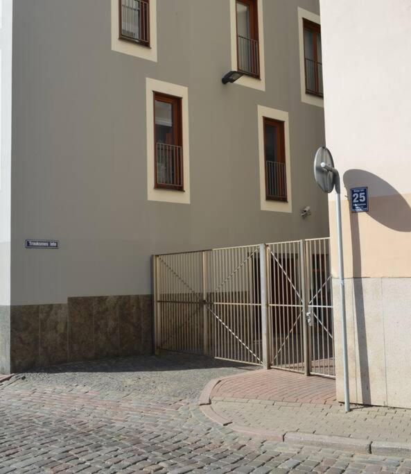 Luxury Apartment With A Balcony And View In Riga Old Town 外观 照片
