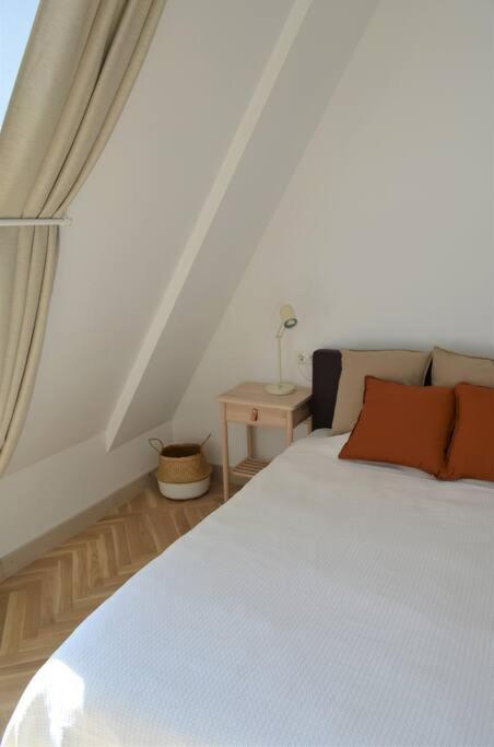 Luxury Apartment With A Balcony And View In Riga Old Town 外观 照片