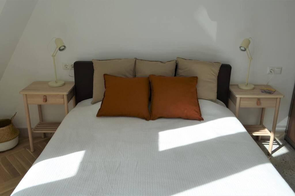 Luxury Apartment With A Balcony And View In Riga Old Town 外观 照片