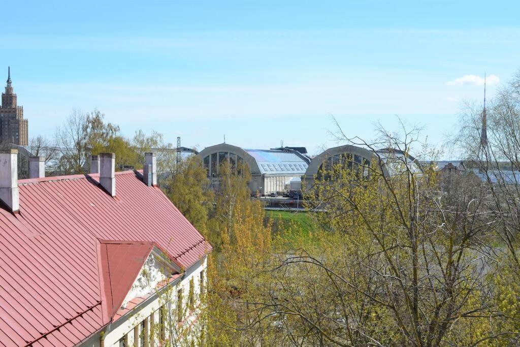 Luxury Apartment With A Balcony And View In Riga Old Town 外观 照片