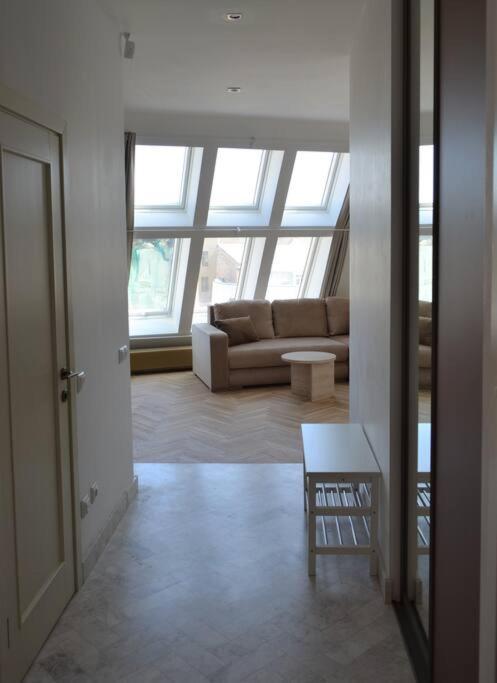 Luxury Apartment With A Balcony And View In Riga Old Town 外观 照片